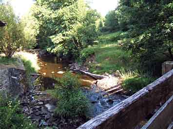 Chemin des deux moulins à Droux
