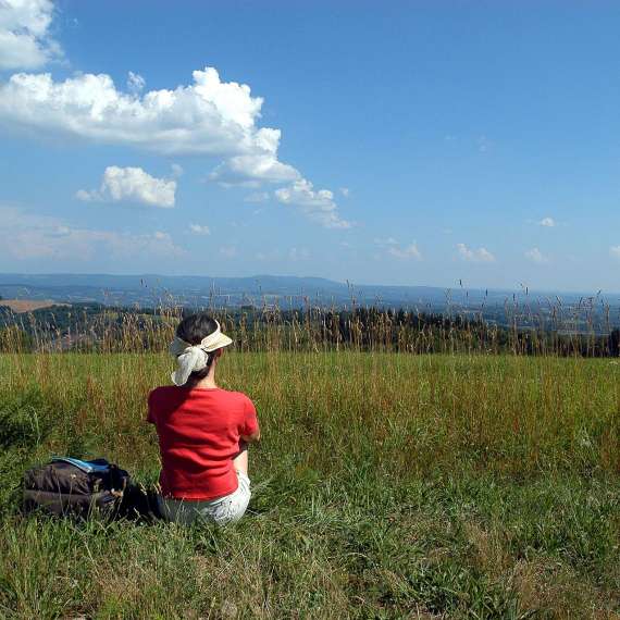 Exceptional panorama of the Millevaches plateau and the Monédières mountains.
